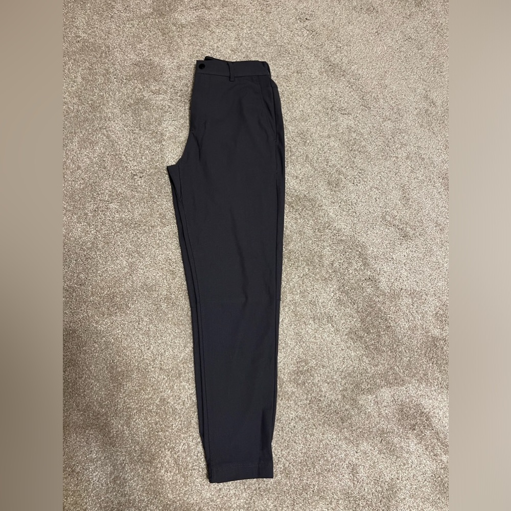 Cuts AO joggers size small cast iron color